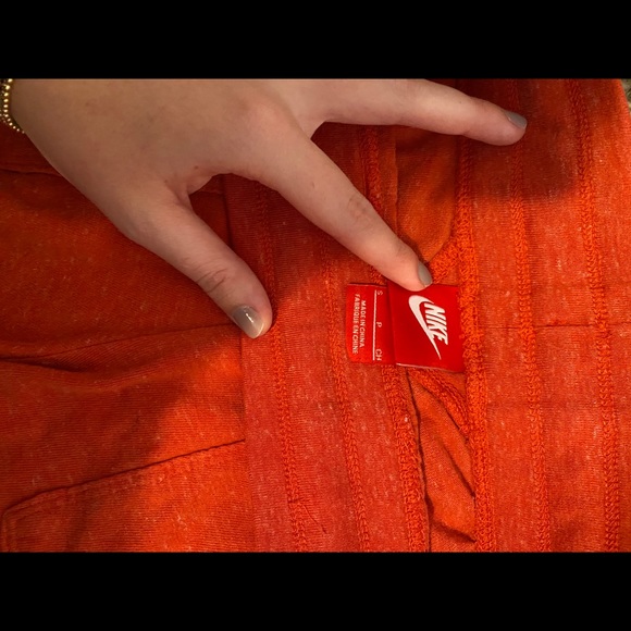 Red cotton Nike shorts - Picture 3 of 4